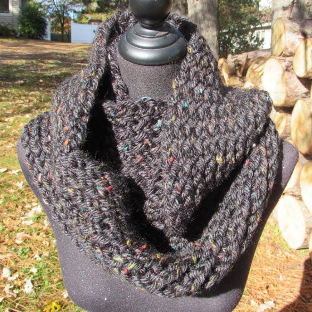 Women's Infinity Scarf: Handmade